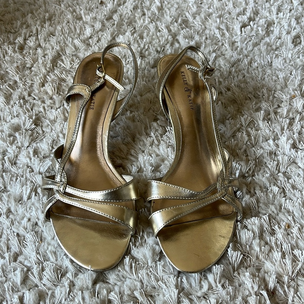 Kelly & Katie sandals - gold/champagne colored
